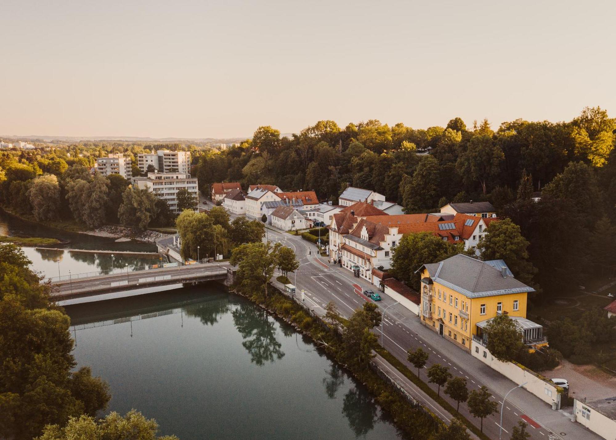 Bayerischer Hof 4*