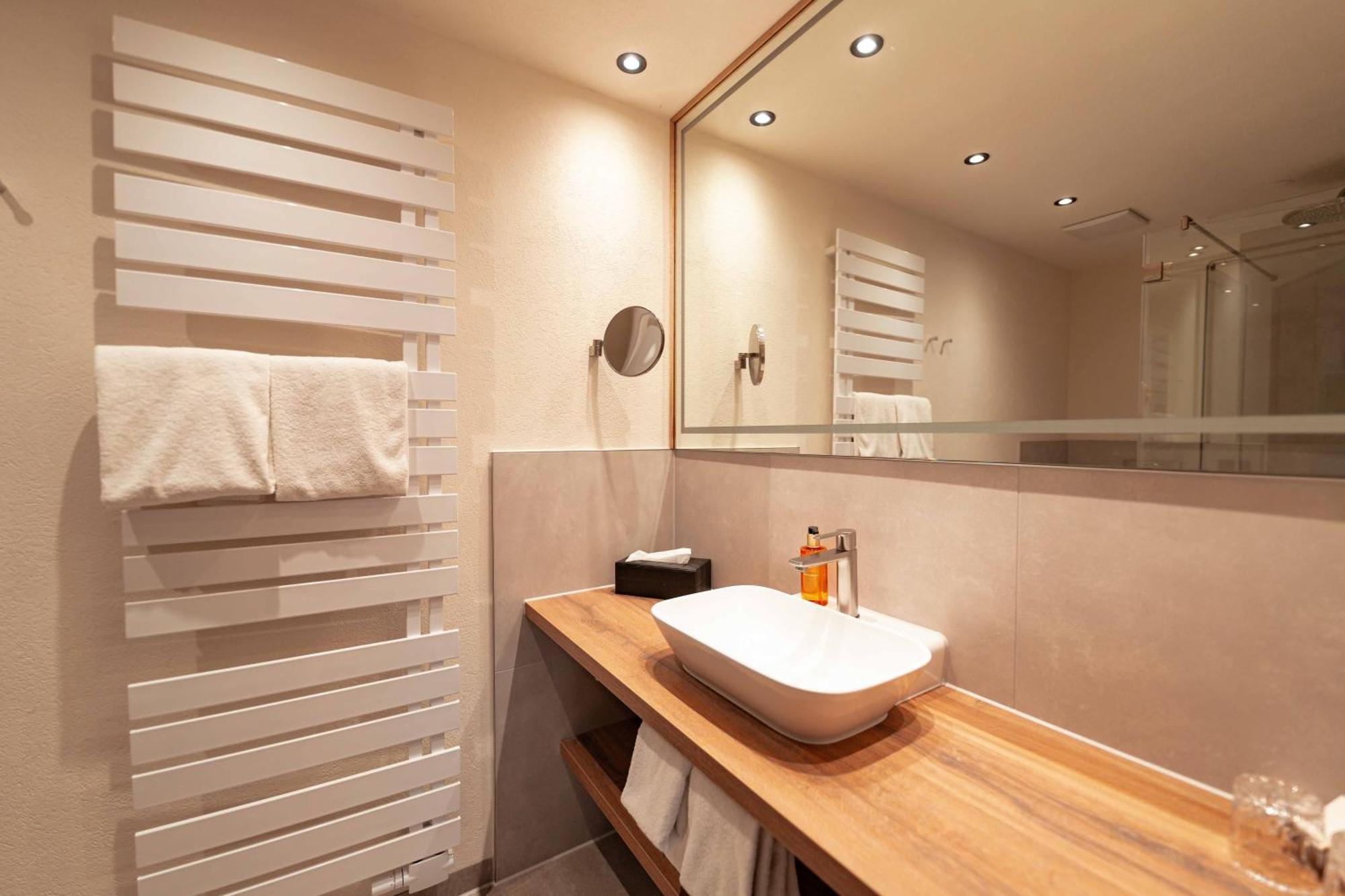 Bayerischer Hof Hotel 4*